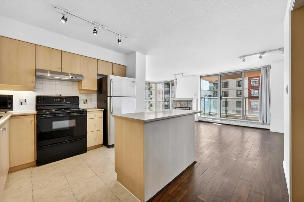 650 10 Street SW Calgary AB T2P 5G4