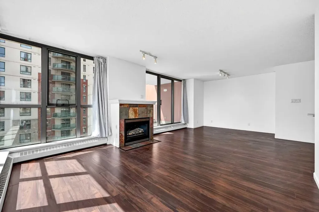 650 10 Street SW Calgary AB T2P 5G4