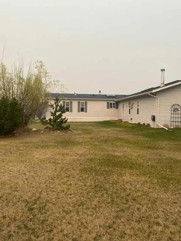 70104 230 Range Road Valleyview AB T0H3N0