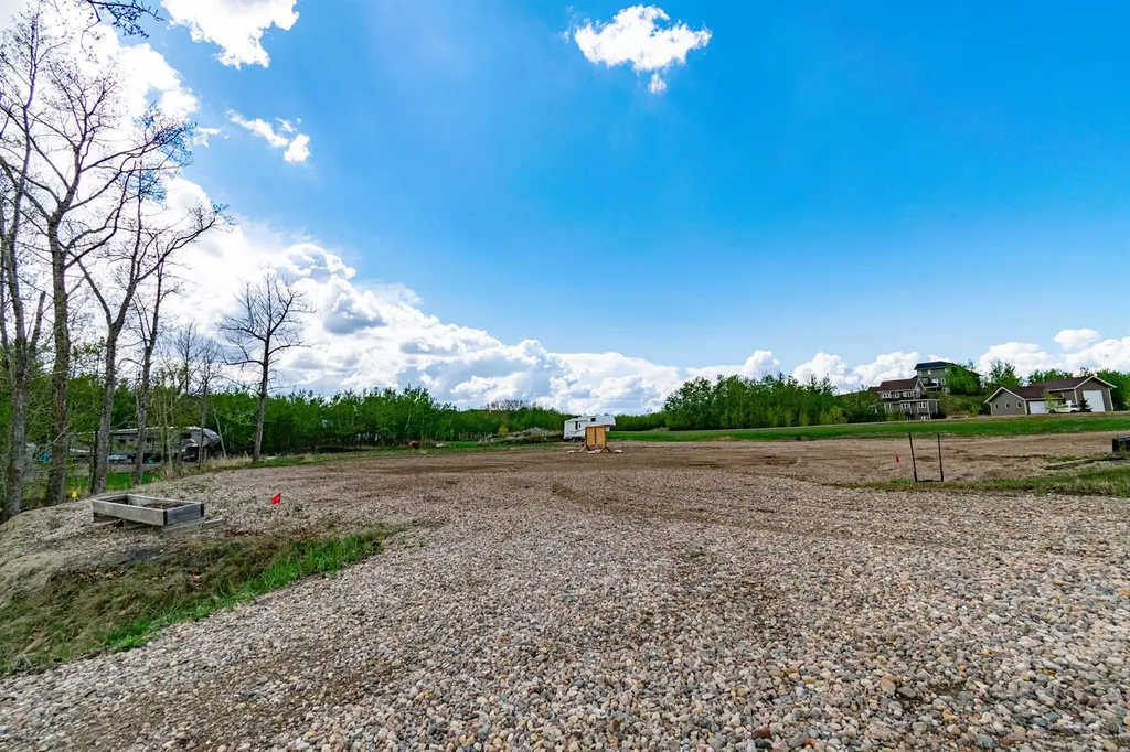 21 Horse Shoe Lane White Sands AB T0C 3B0