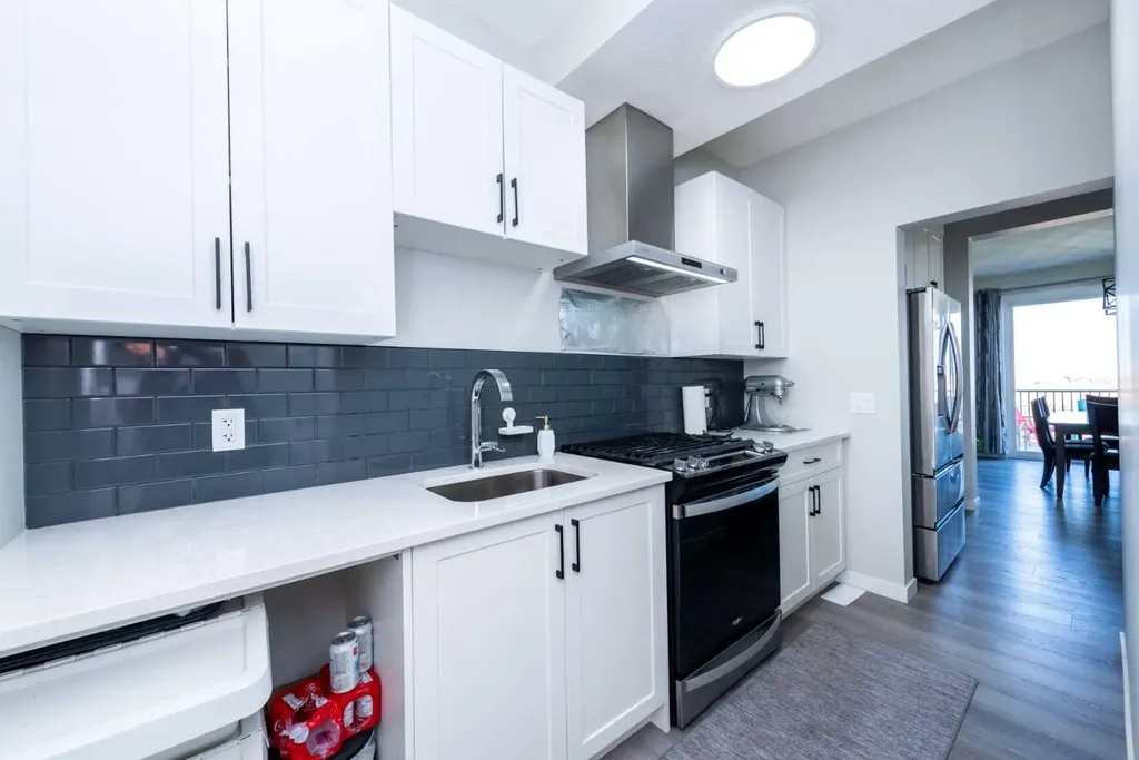 46 Savoy Landing SE Calgary AB T3S 0E1