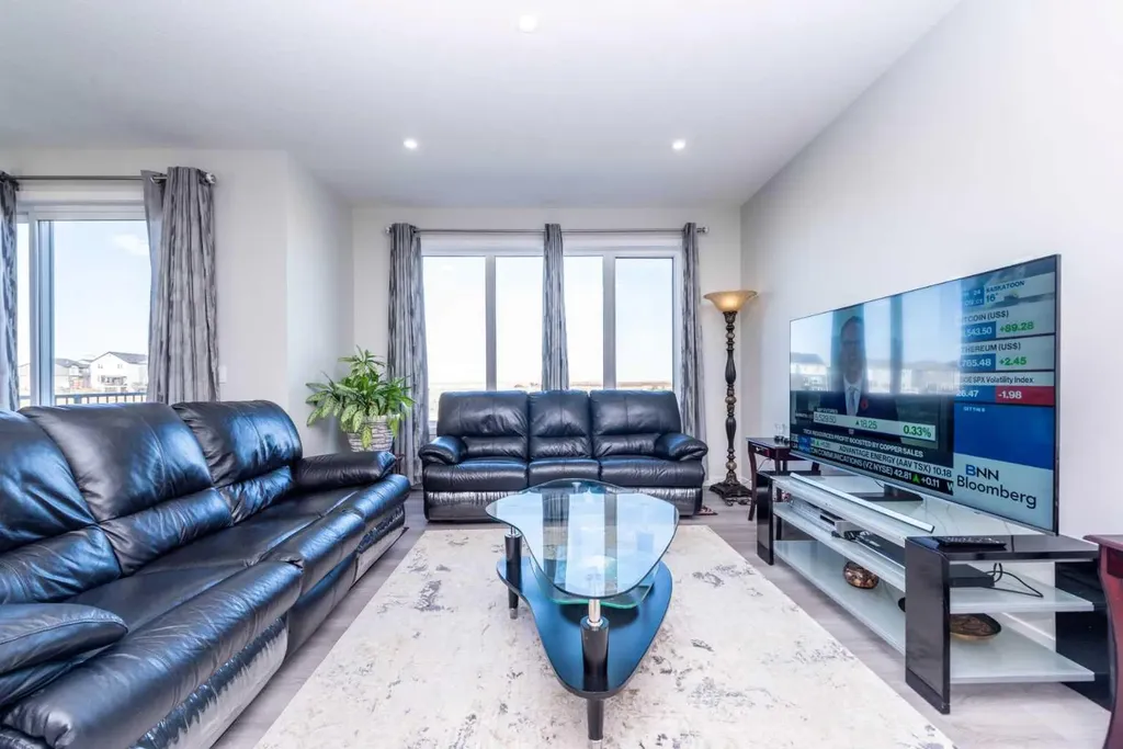 46 Savoy Landing SE Calgary AB T3S 0E1