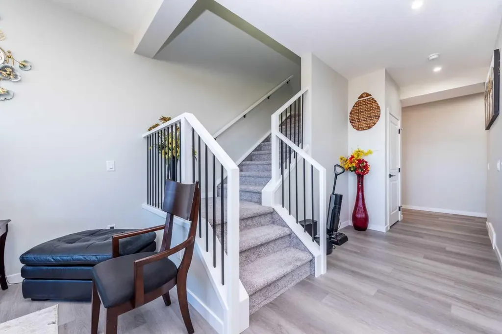 46 Savoy Landing SE Calgary AB T3S 0E1