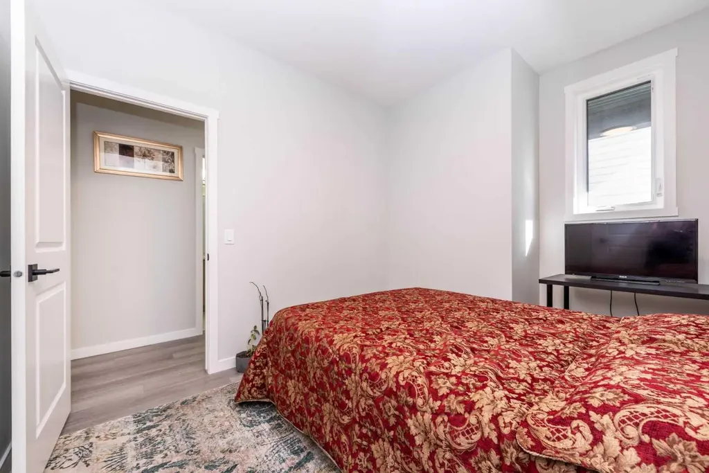 46 Savoy Landing SE Calgary AB T3S 0E1
