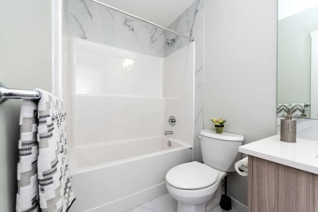 46 Savoy Landing SE Calgary AB T3S 0E1