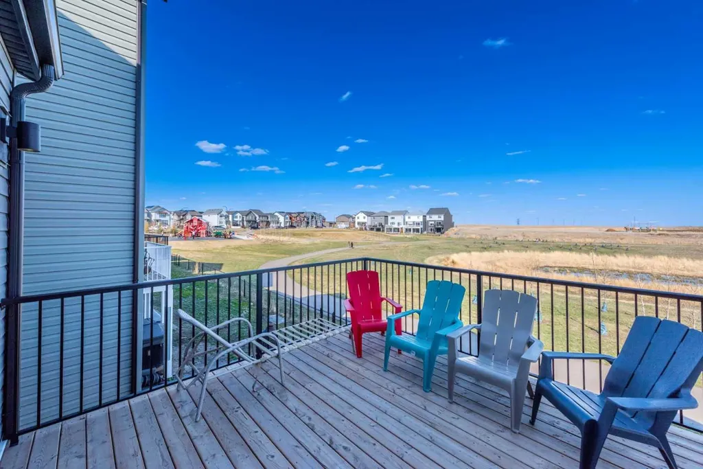 46 Savoy Landing SE Calgary AB T3S 0E1