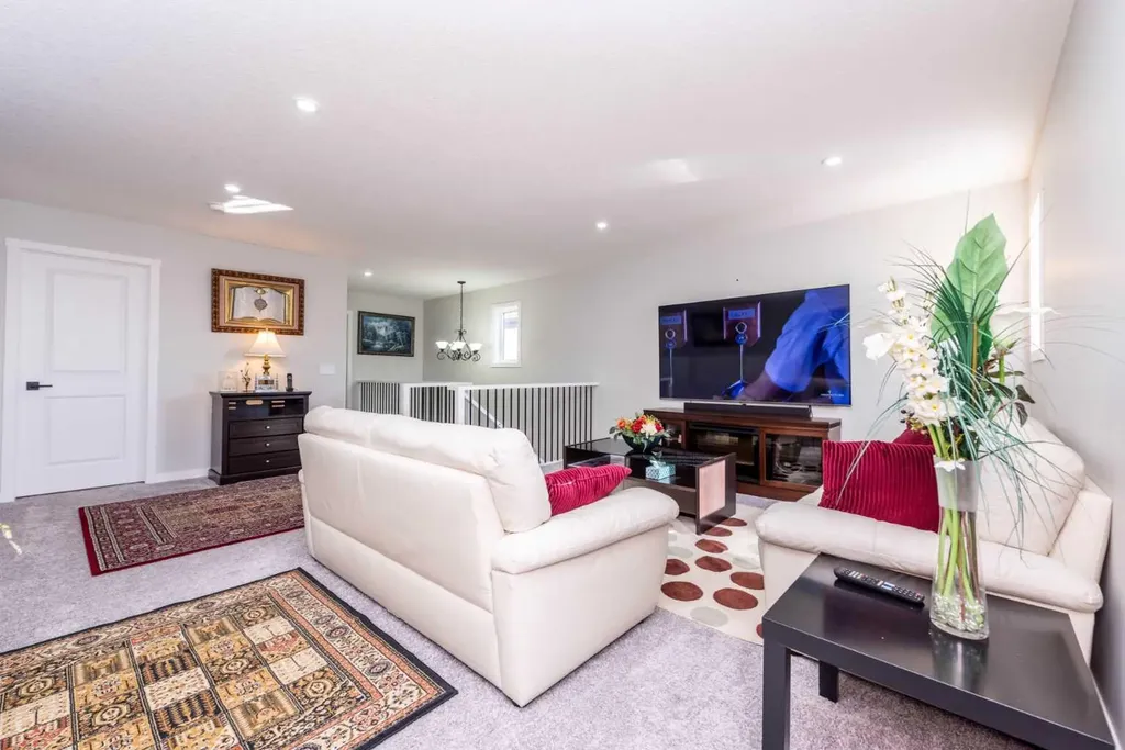 46 Savoy Landing SE Calgary AB T3S 0E1