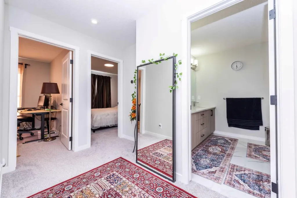 46 Savoy Landing SE Calgary AB T3S 0E1