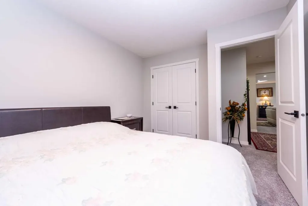 46 Savoy Landing SE Calgary AB T3S 0E1
