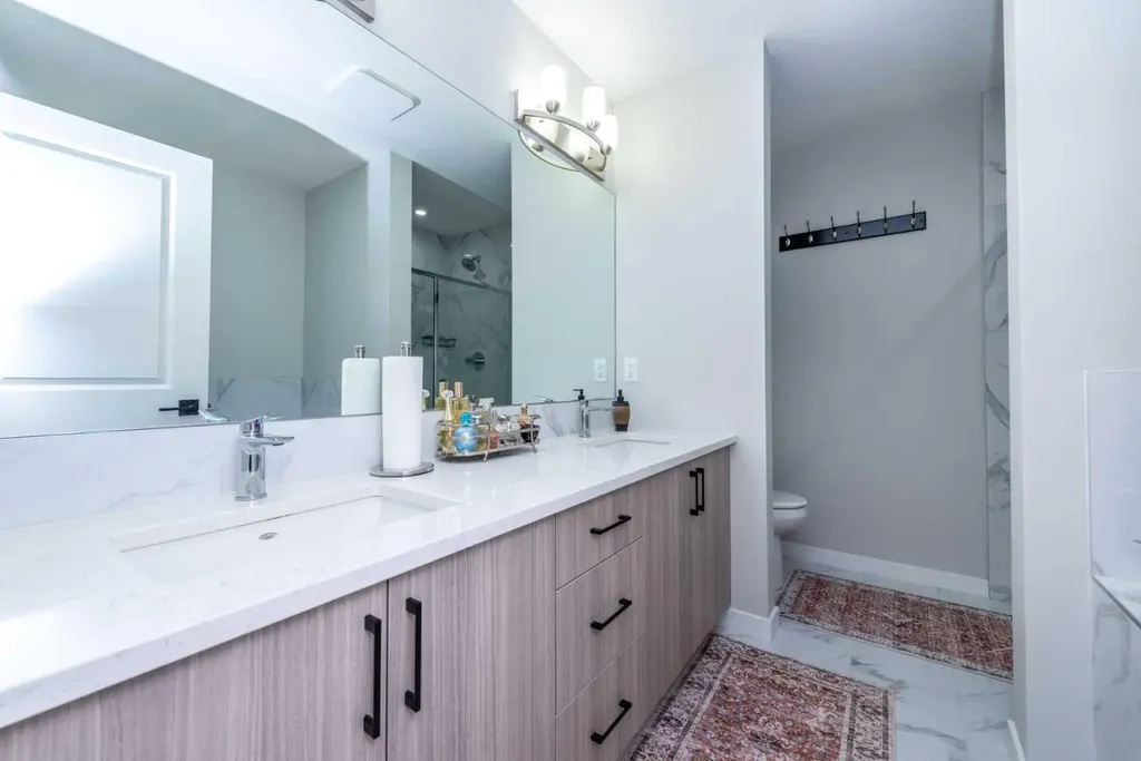 46 Savoy Landing SE Calgary AB T3S 0E1