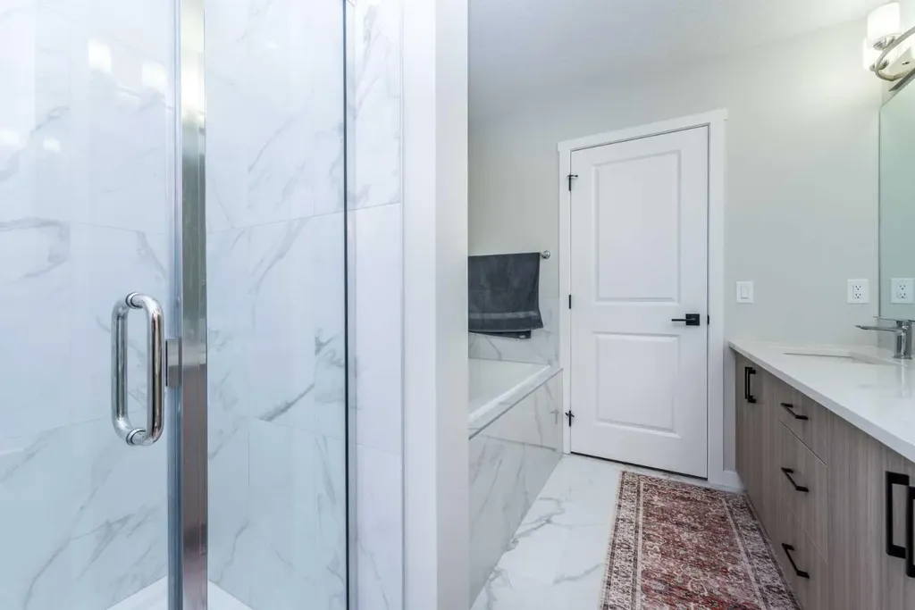 46 Savoy Landing SE Calgary AB T3S 0E1