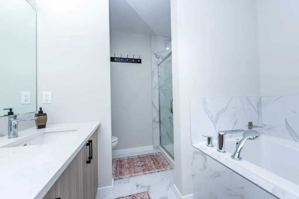 46 Savoy Landing SE Calgary AB T3S 0E1