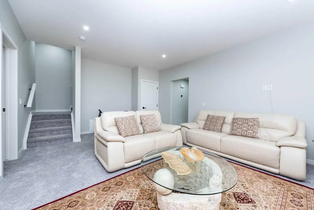 46 Savoy Landing SE Calgary AB T3S 0E1
