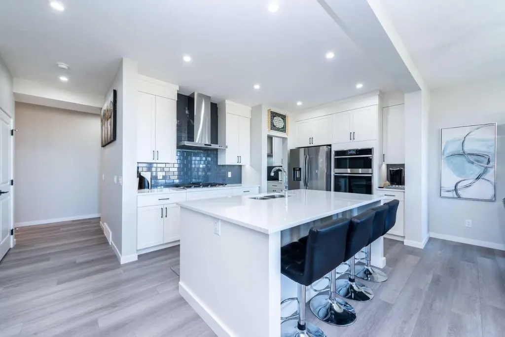 46 Savoy Landing SE Calgary AB T3S 0E1