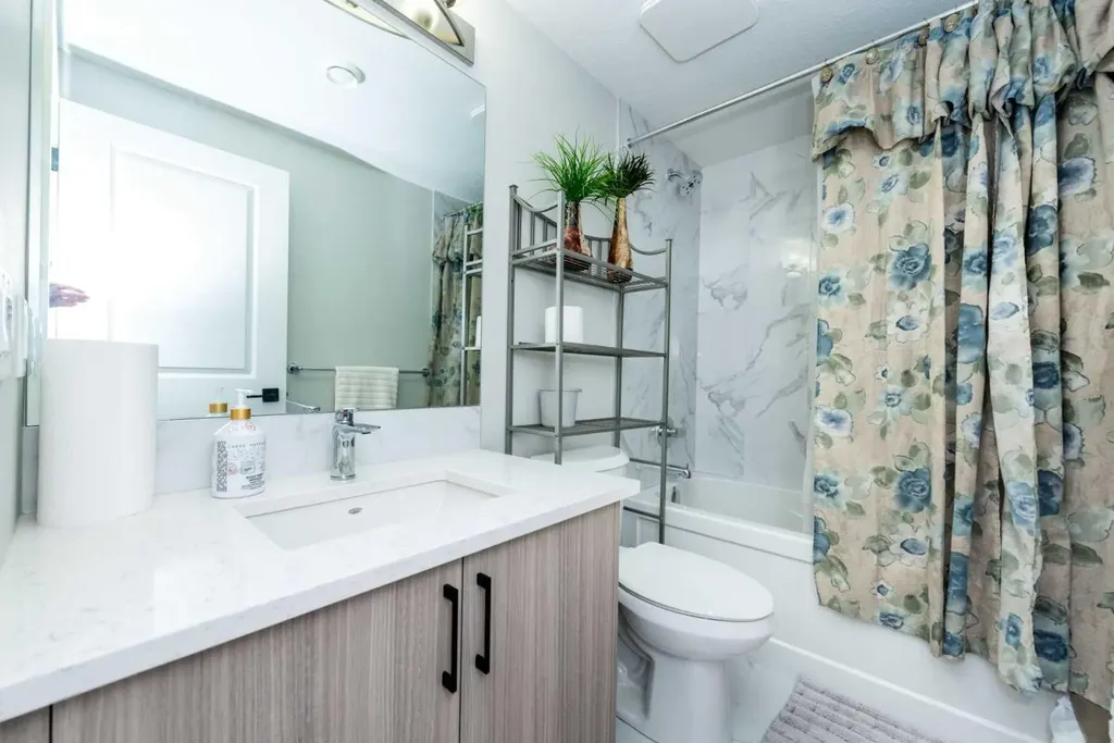 46 Savoy Landing SE Calgary AB T3S 0E1