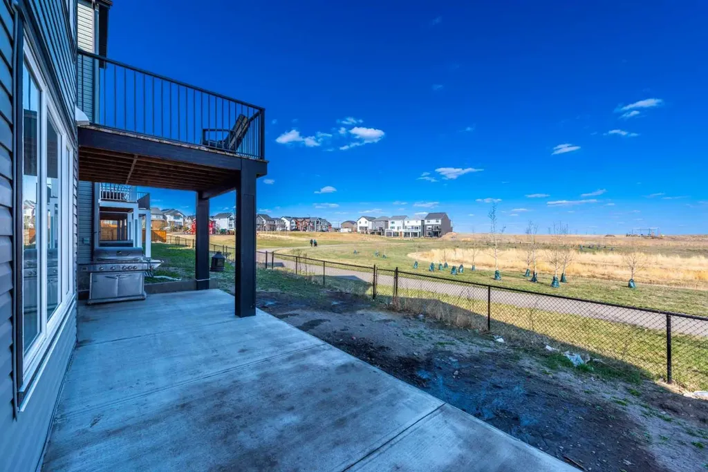 46 Savoy Landing SE Calgary AB T3S 0E1