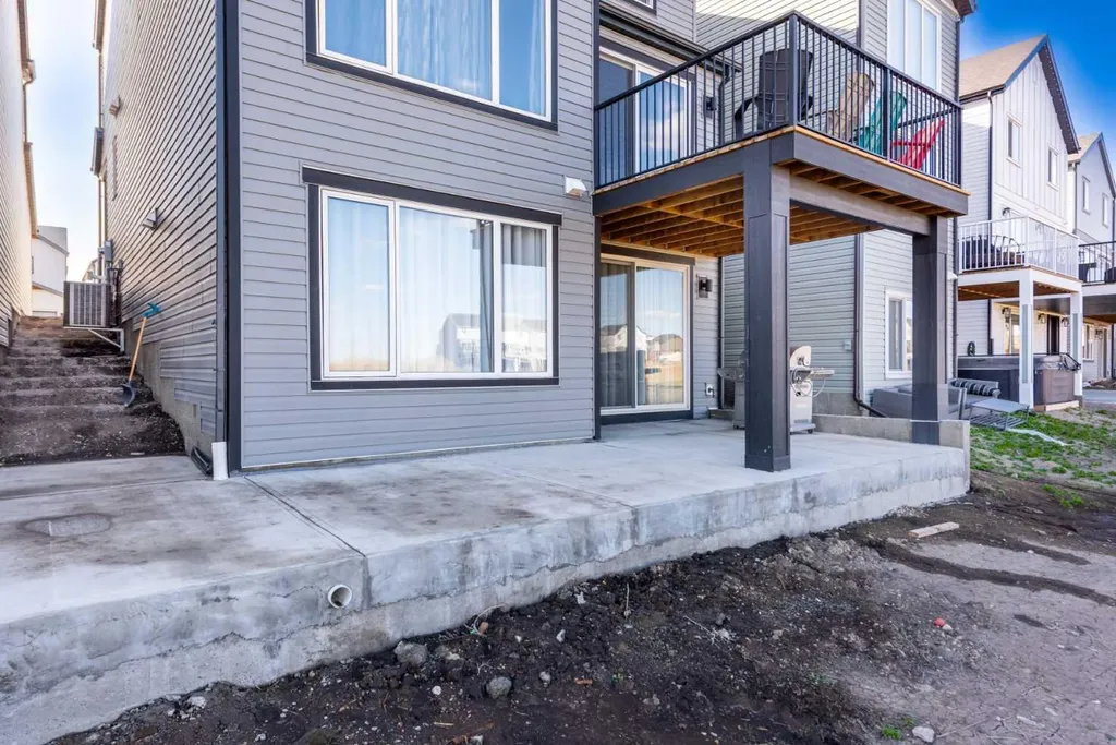 46 Savoy Landing SE Calgary AB T3S 0E1