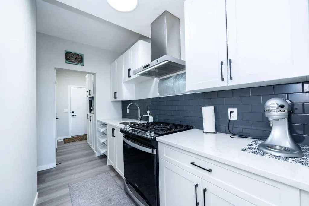 46 Savoy Landing SE Calgary AB T3S 0E1