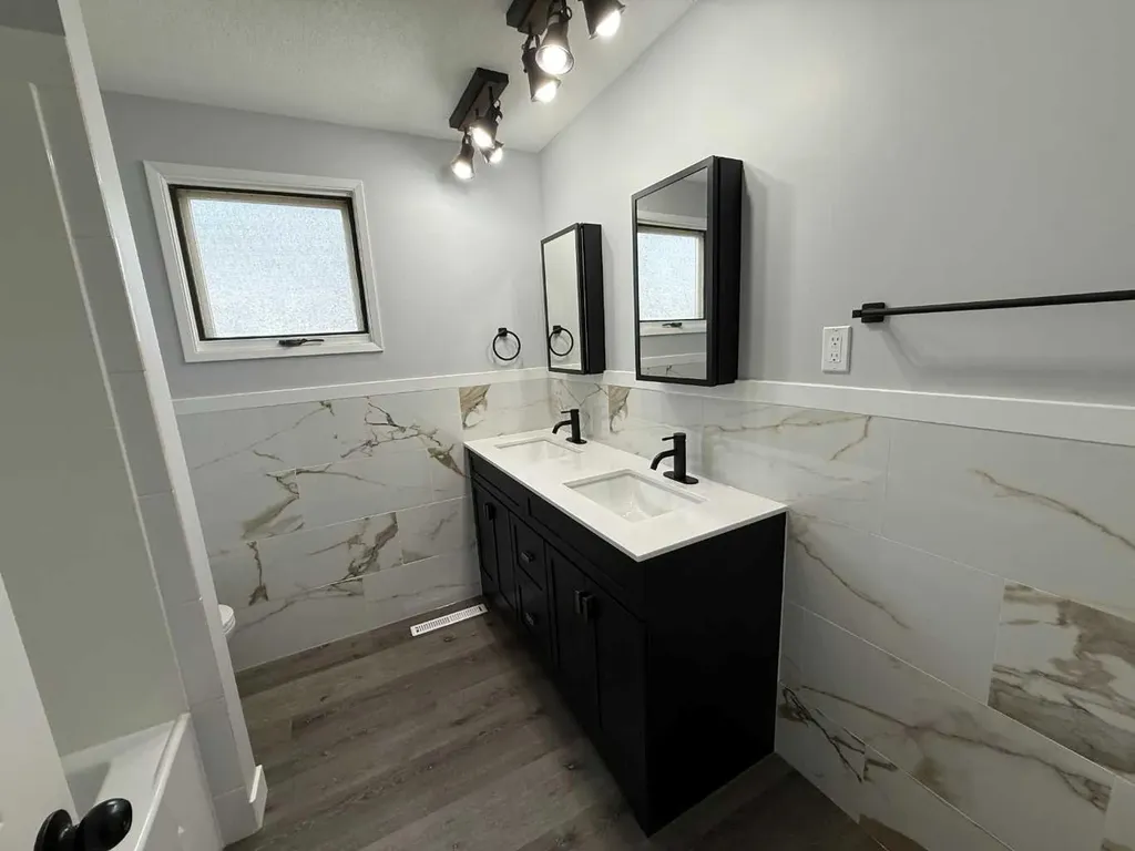 727 8 Street S Lethbridge AB T1J 2K3