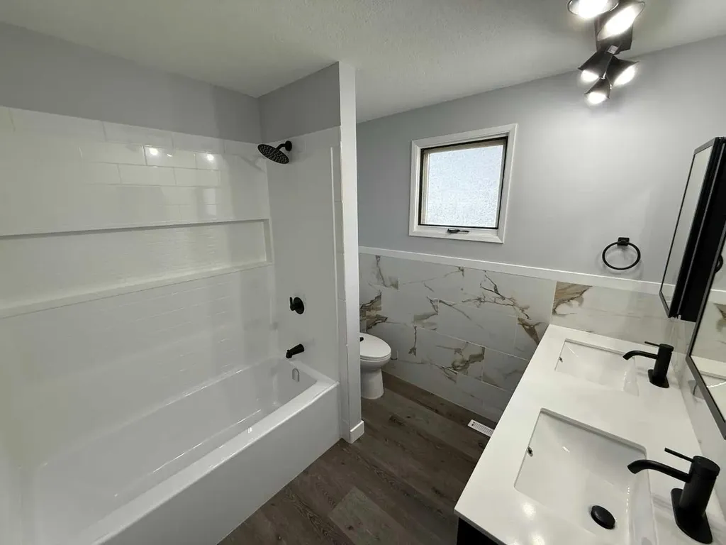 727 8 Street S Lethbridge AB T1J 2K3