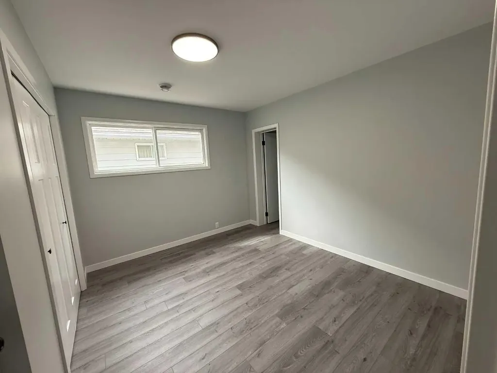 727 8 Street S Lethbridge AB T1J 2K3