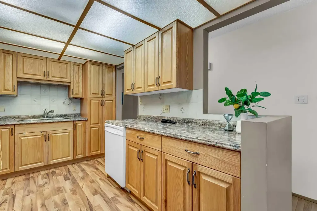 1480 Southview Drive SE Medicine Hat AB T1B 3Z3