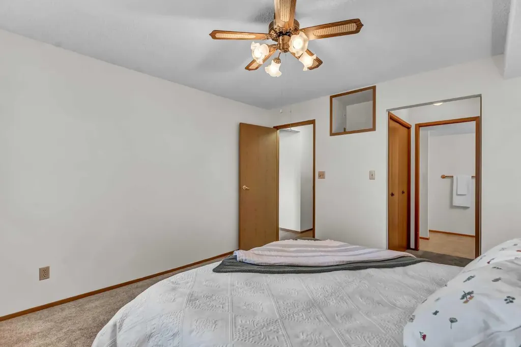 1480 Southview Drive SE Medicine Hat AB T1B 3Z3
