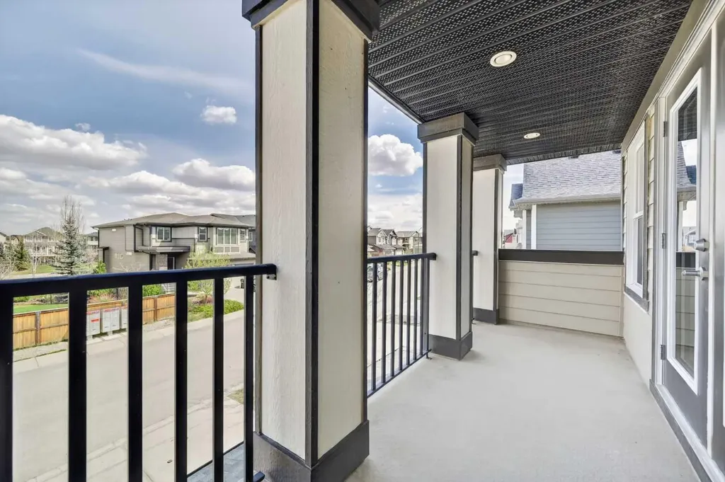 93 Legacy Green SE Calgary AB T2X 0X6