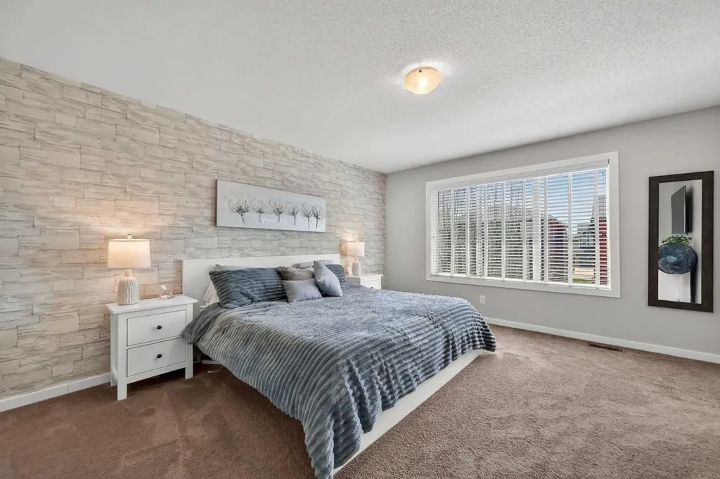 93 Legacy Green SE Calgary AB T2X 0X6