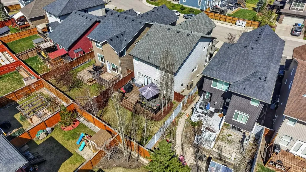 93 Legacy Green SE Calgary AB T2X 0X6