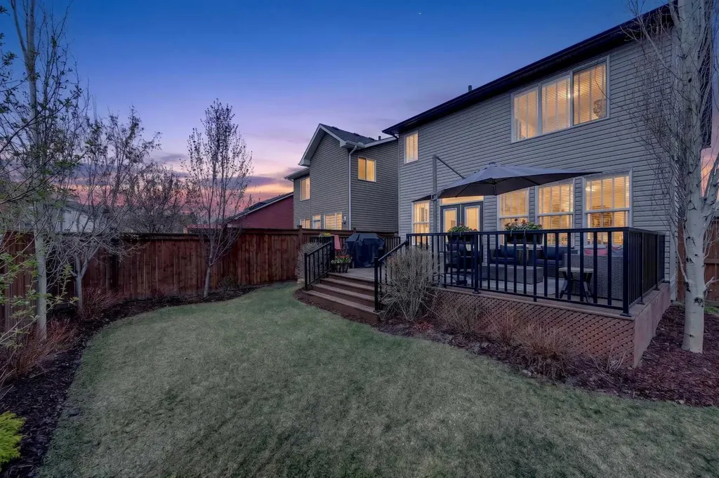 93 Legacy Green SE Calgary AB T2X 0X6