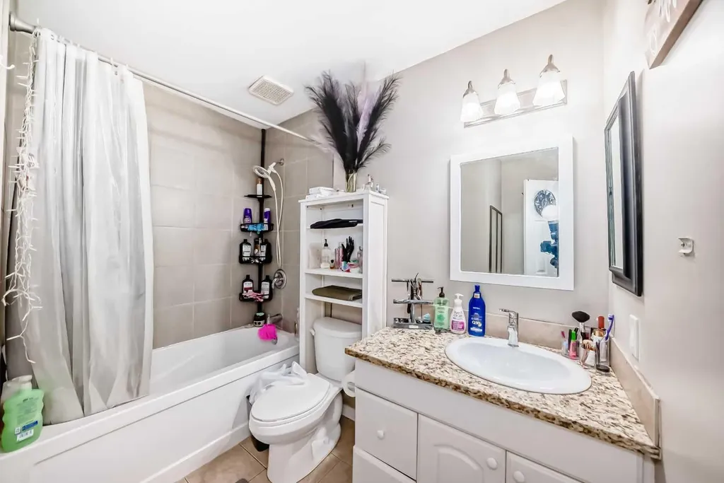 8 Huntley Close NE Calgary AB T2K4Z3