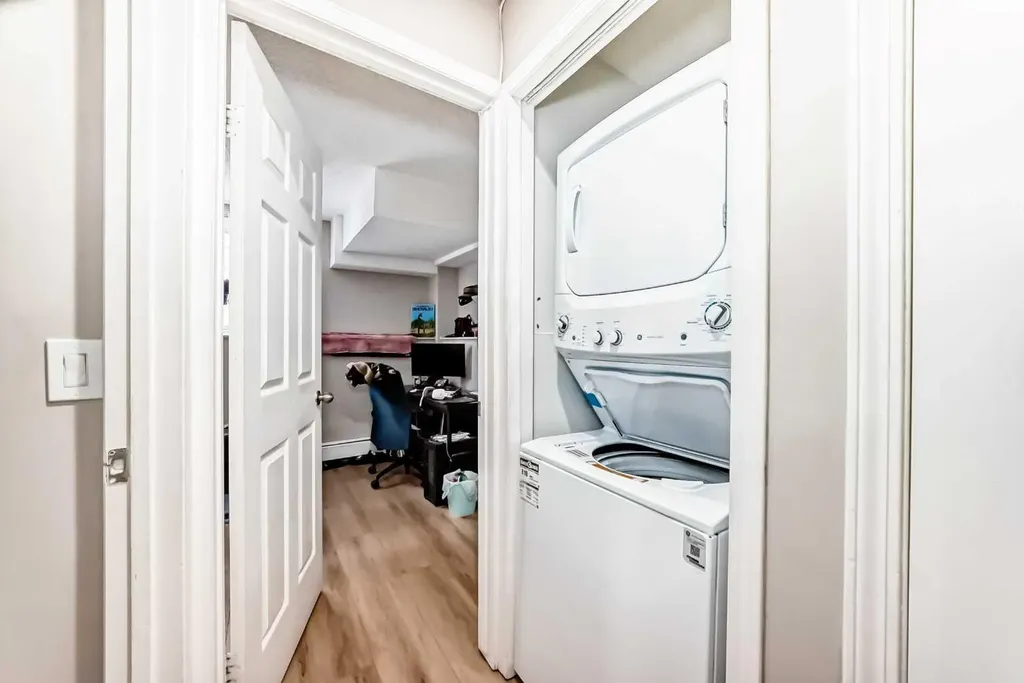 8 Huntley Close NE Calgary AB T2K4Z3