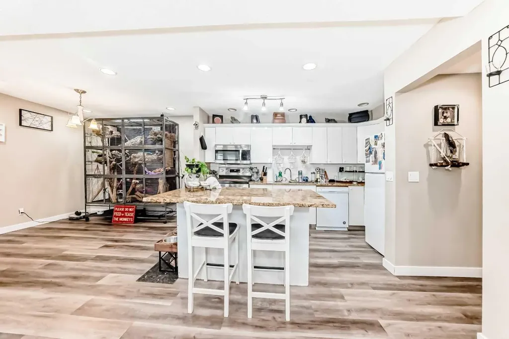 8 Huntley Close NE Calgary AB T2K4Z3