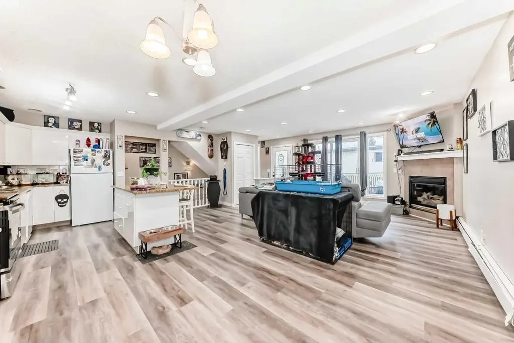 8 Huntley Close NE Calgary AB T2K4Z3