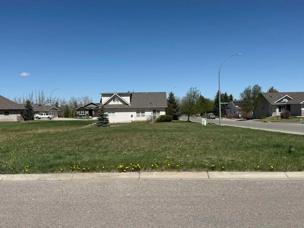 1101 Whispering Greens Bay Vulcan AB T0L 2B0