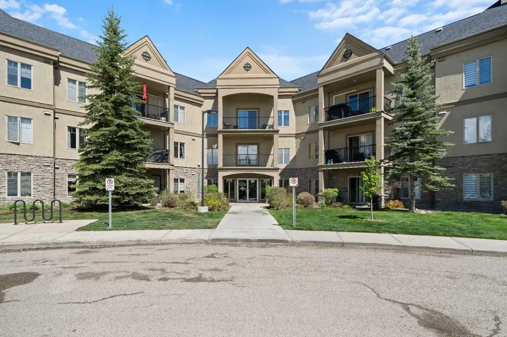 52 Cranfield Link SE Calgary AB T3M 0N9