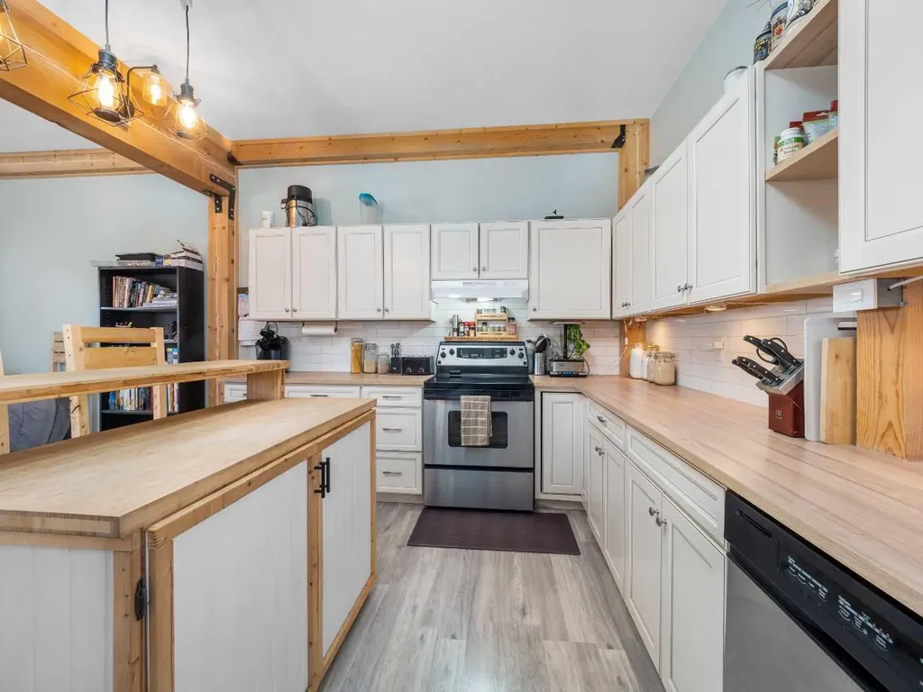 31035 Range Road 281 Rural Mountain View County AB T0M 0W0
