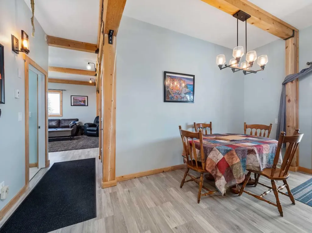 31035 Range Road 281 Rural Mountain View County AB T0M 0W0