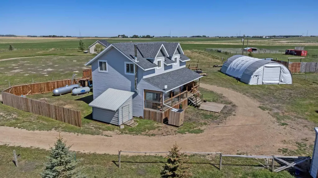 31035 Range Road 281 Rural Mountain View County AB T0M 0W0