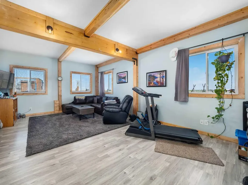 31035 Range Road 281 Rural Mountain View County AB T0M 0W0