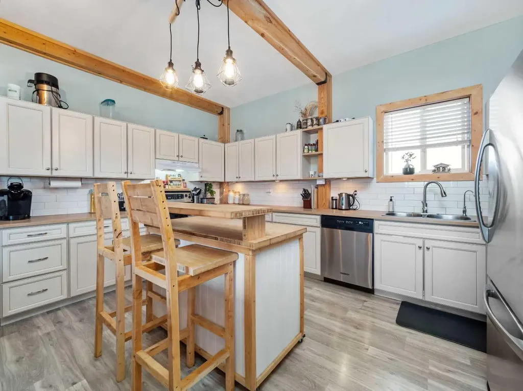 31035 Range Road 281 Rural Mountain View County AB T0M 0W0