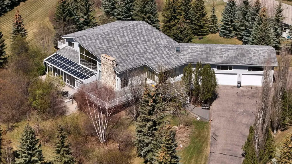 23 Calling Horse Estates Rural Rocky View County AB T3Z 1H4