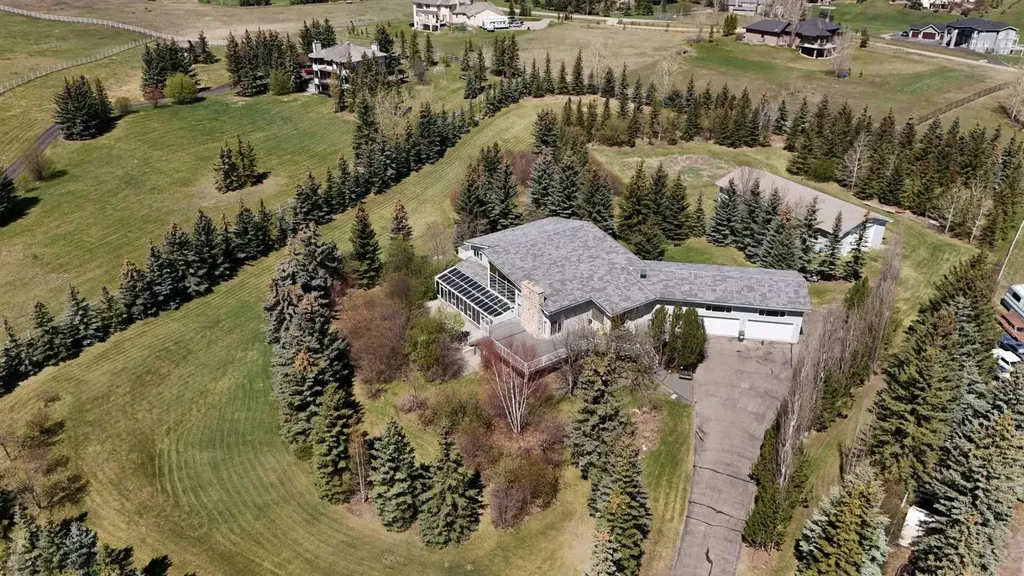 23 Calling Horse Estates Rural Rocky View County AB T3Z 1H4