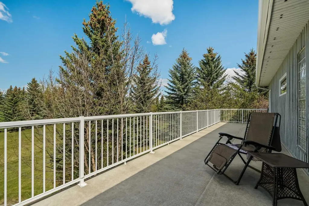 23 Calling Horse Estates Rural Rocky View County AB T3Z 1H4
