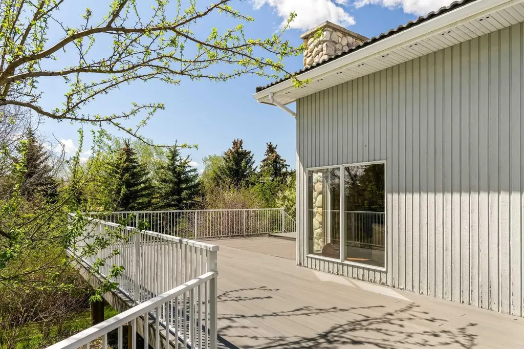 23 Calling Horse Estates Rural Rocky View County AB T3Z 1H4