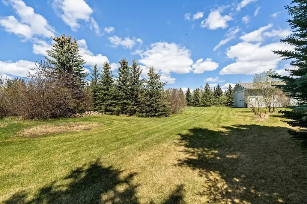 23 Calling Horse Estates Rural Rocky View County AB T3Z 1H4