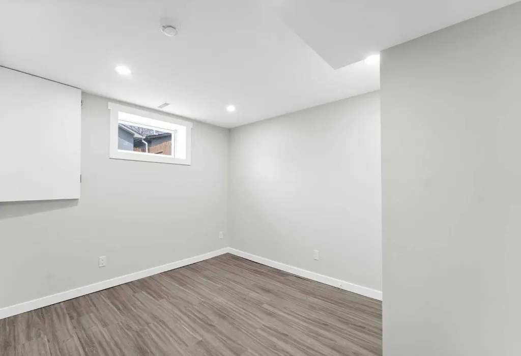 212 11 Street NE Medicine Hat AB T1A5T2