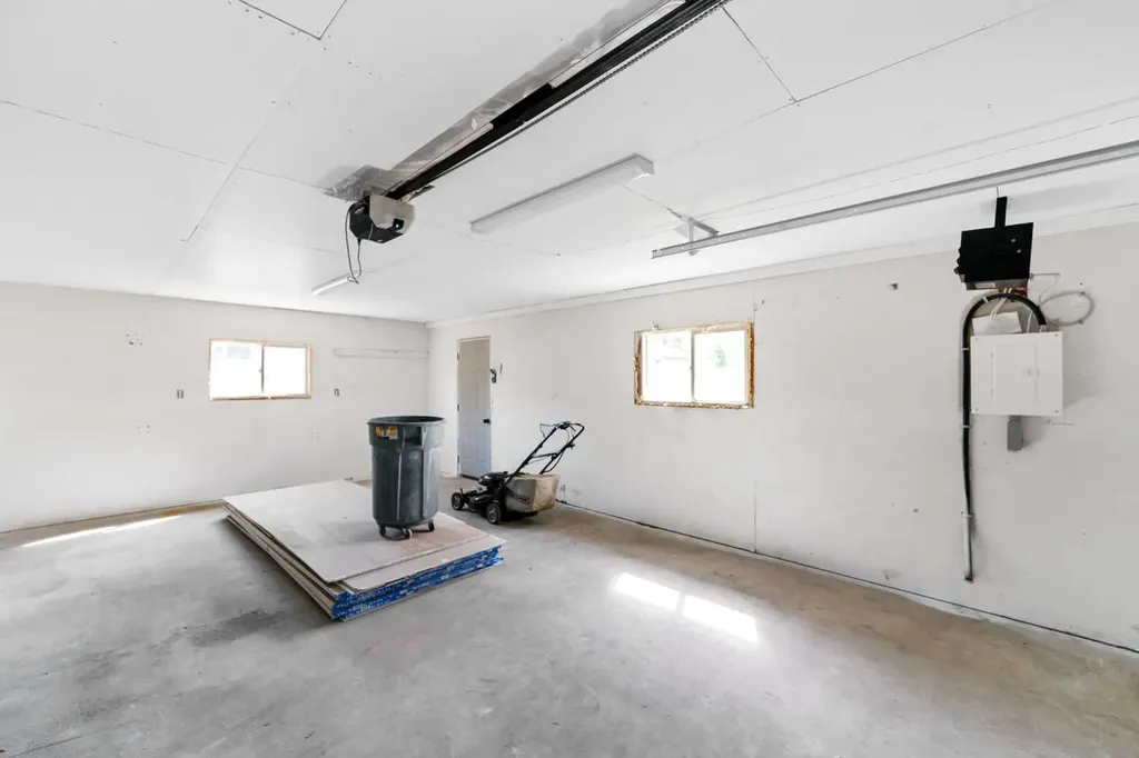212 11 Street NE Medicine Hat AB T1A5T2