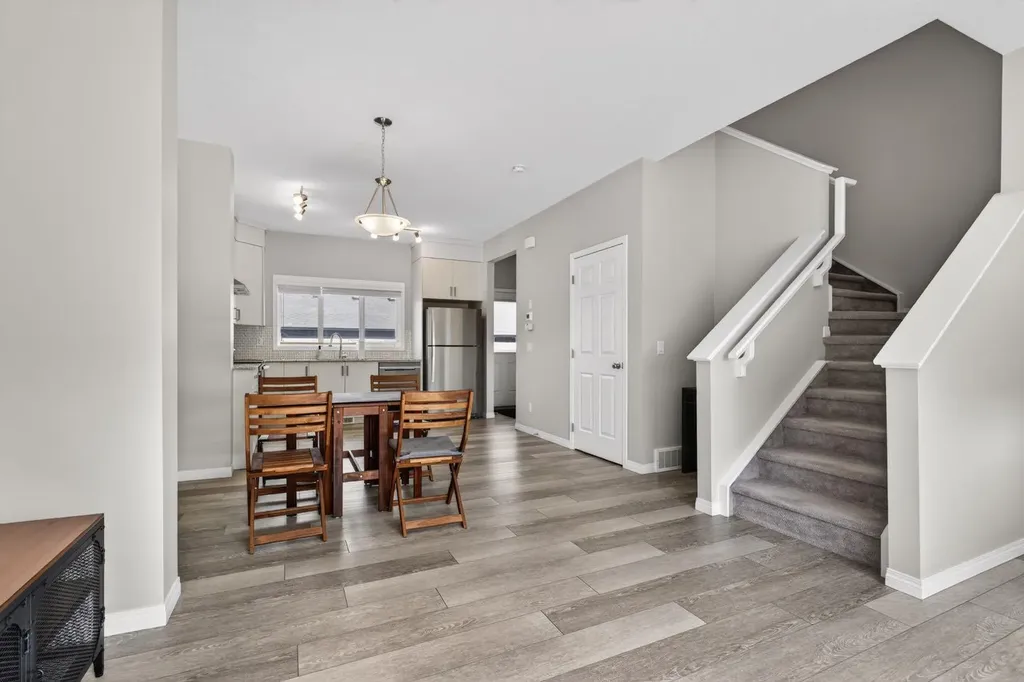848 Chinook Gate Parade SW Airdrie AB T0M 0E0